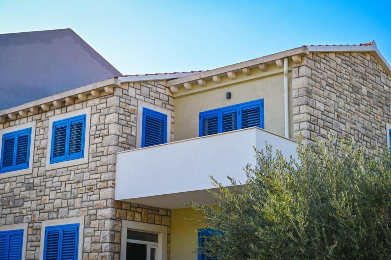 Apartment Leo Blue Vela Luka Exterior photo